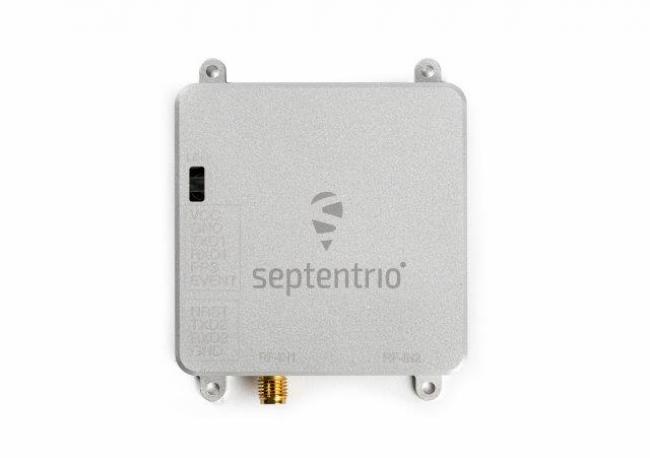Septentrio-mosaic-go-GPS-module-evaluation-kit-top